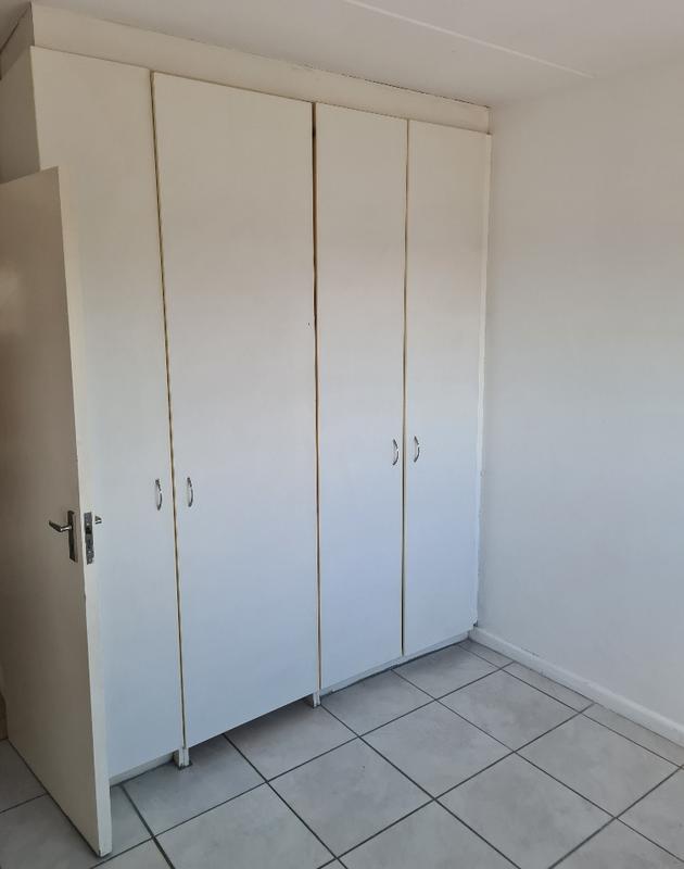 2 Bedroom Property for Sale in Oakdale Western Cape